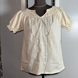 Vintage 70’s Cream Embroidered Peasant Blouse SZ Small